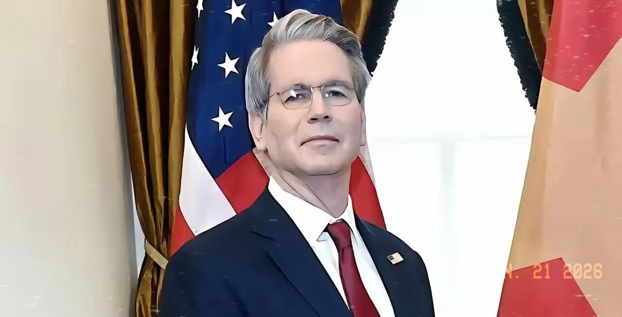 美国正在以炫耀的方式来激怒着中国，话里话外都在显摆。他说中国买俄油伊油买得欢，是