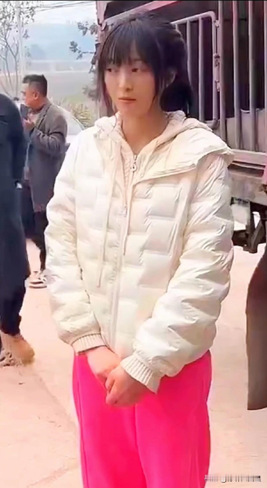 真是天大的笑话，一个乡村女孩网上的一句玩笑，敌过文旅全年的瞎忙。
1月9日，重庆