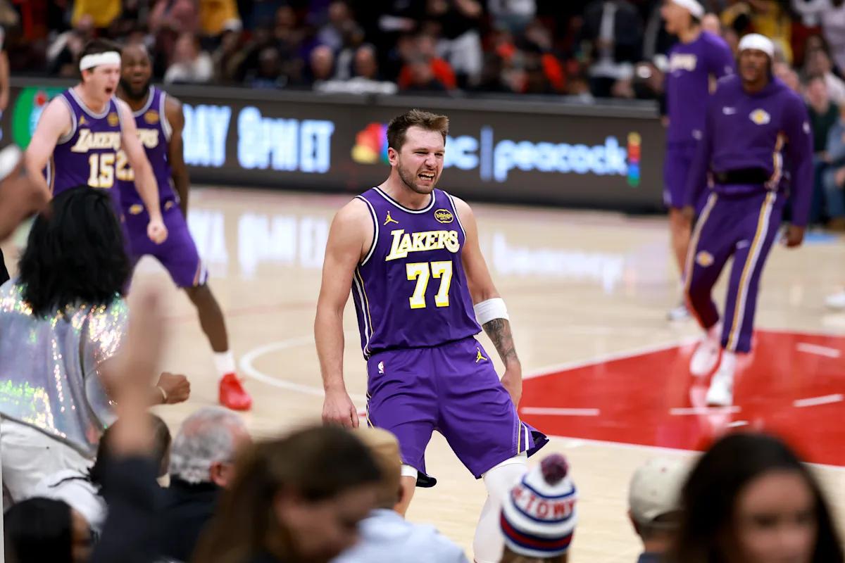 东契奇比1.0时期的詹姆斯强为什么至今没有mvp？

新秀东契奇刚出道光芒四射，