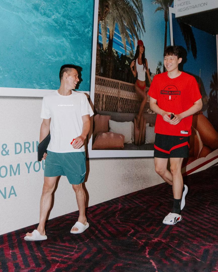 【亚洲之光】林书豪为杨瀚森进行录像指导👀休斯顿火箭2026nba夏季联赛杨瀚森