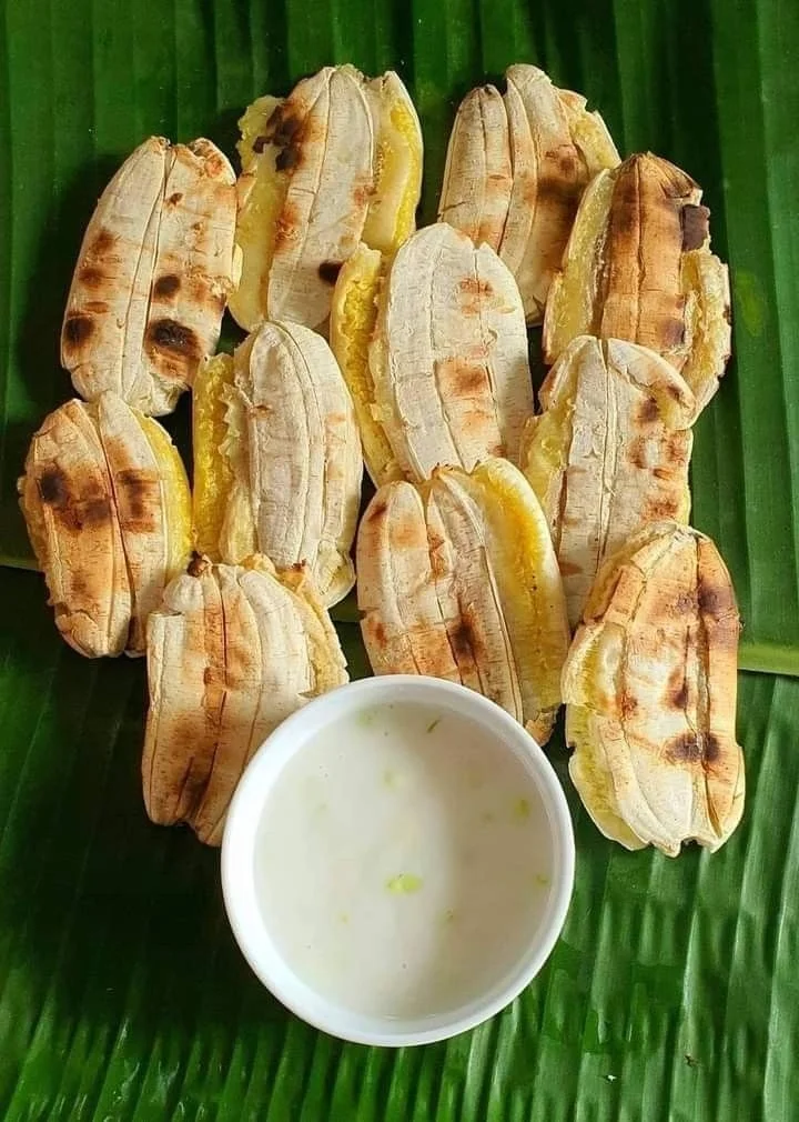 泰国街头小吃：烤香蕉🍌