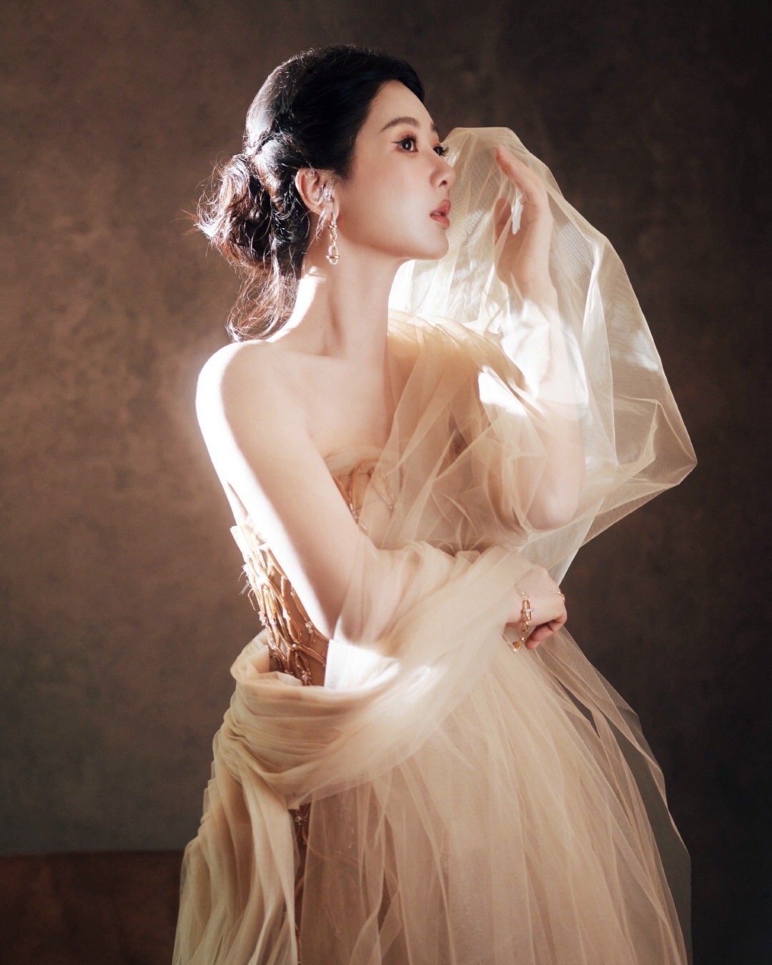 杨紫杨紫李祯yz杨紫家业我的心是一条弯弯曲曲的小溪，千回百转，兜兜转转，最终都将