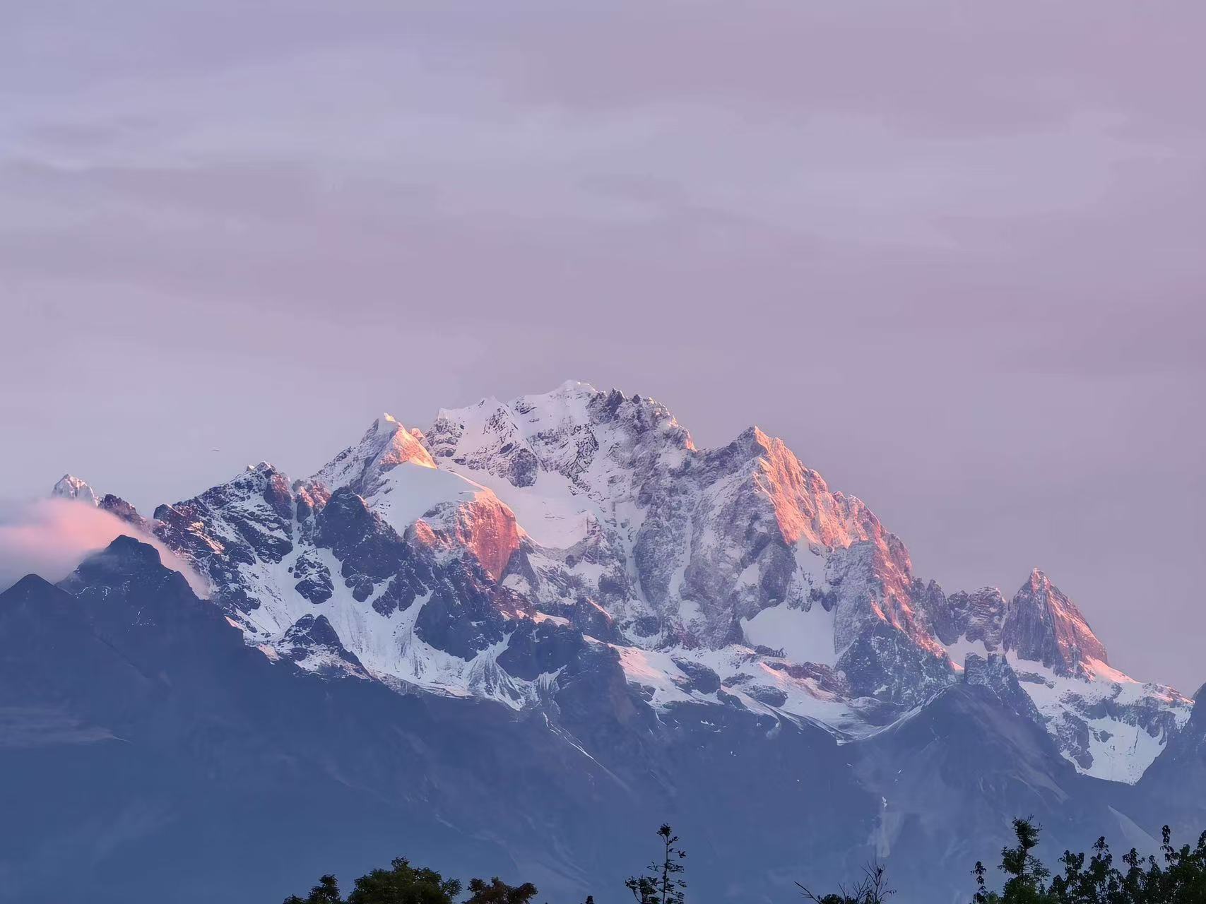 玉龙雪山终于露出了全貌，太美了乐道汽车新能源汽车乐道l80