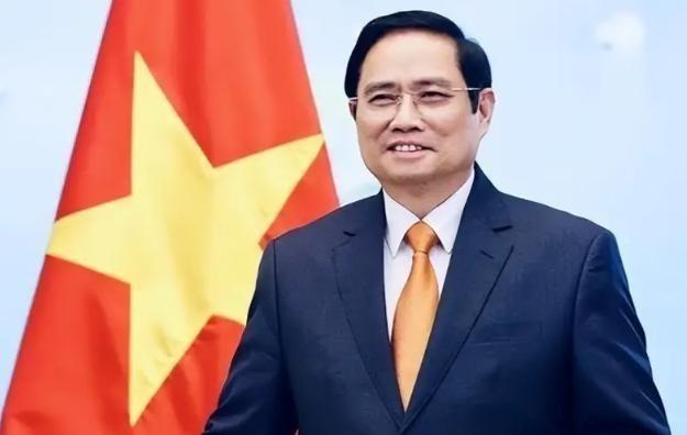 越南不恨美国，不恨日本，越南就连殖民几十年的法国都不恨，就只恨中国。吃中国饭，砸