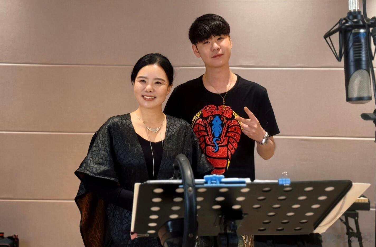张云雷龚琳娜中式婚礼进行曲 谁懂啊！这俩的合作直接把中式浪漫唱活了，没有刻意炫技