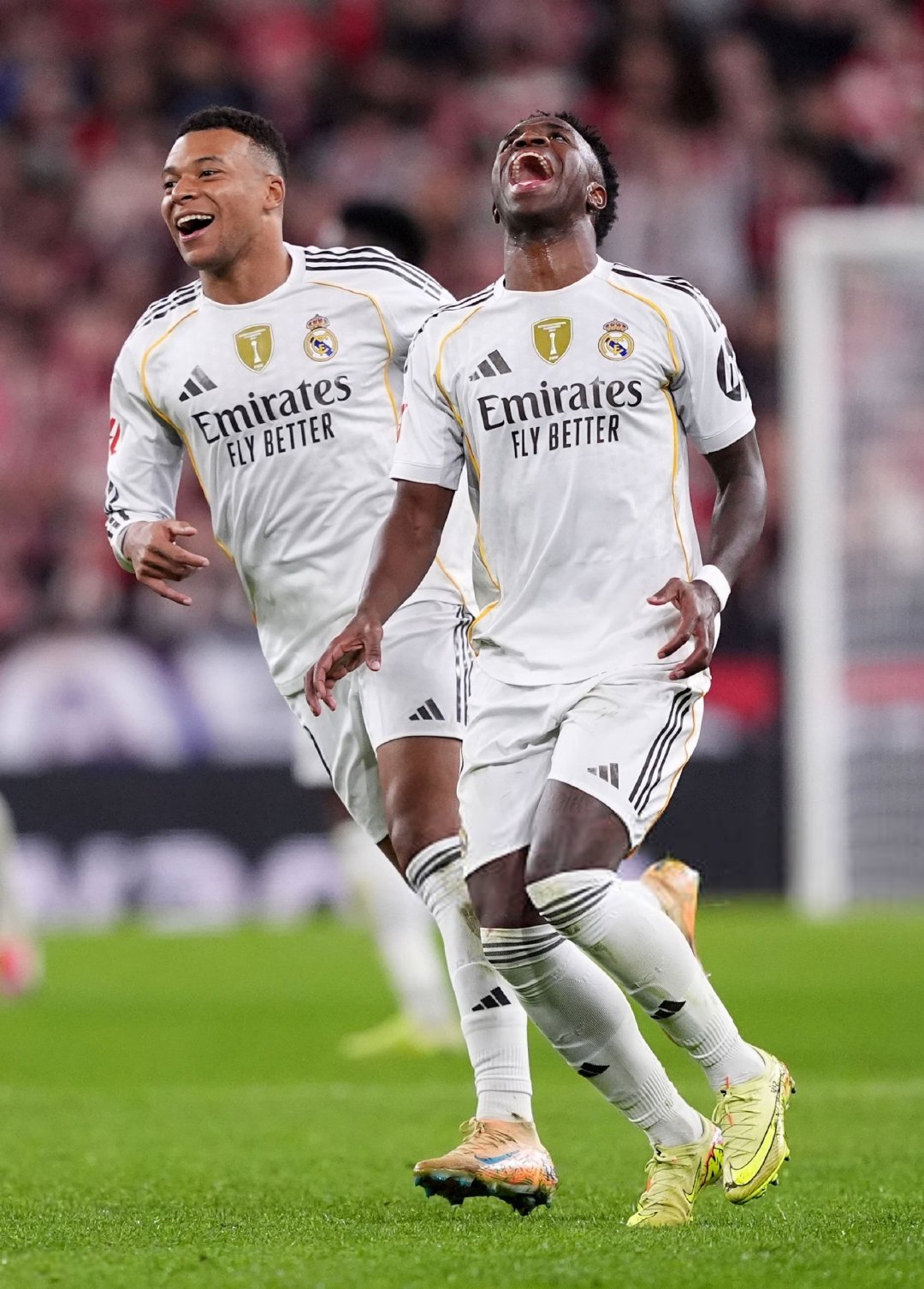 当威尼修斯近距离看到姆巴佩的暴力射门后的反应：西甲联赛 毕尔巴鄂竞技vs皇马 h