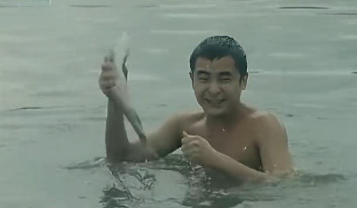 祝新运在电影《黑脸女婿》（1988年）中饰演小保子

祝新运在电影《黑脸女婿》里