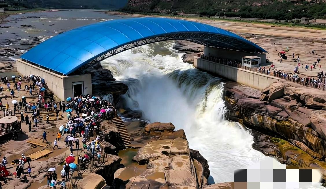 关于壶口瀑布收费这事，个人觉得还是收太晚了。
这波调侃太有意思，用玩笑话道出大家