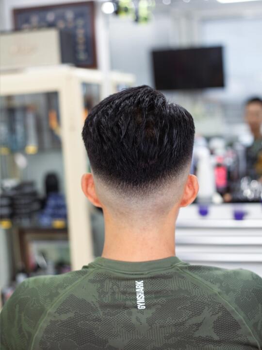 走出店门，你带着新发型，我带着新故事