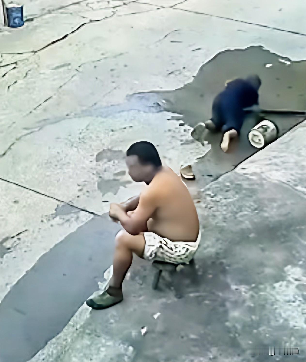 没有法律为善意撑腰，制度做好兜底保障，想要扭转社会风气，实在很难。

一段视频引