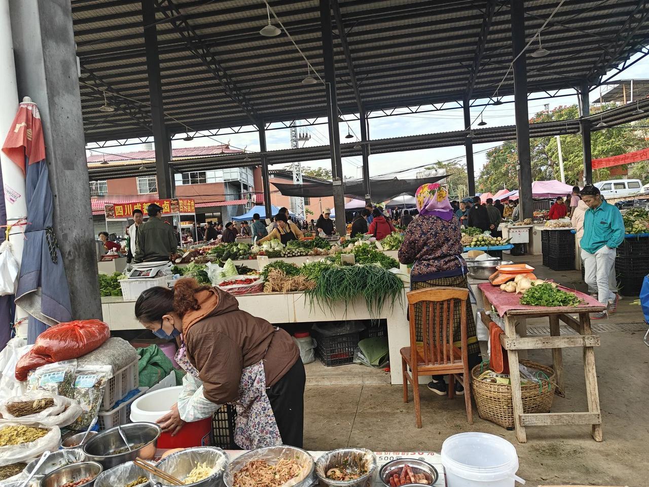 昨天晚上睡的还行，凌晨五点吃了半片安眠药，又追加了两个小时睡眠。

这些天心动过