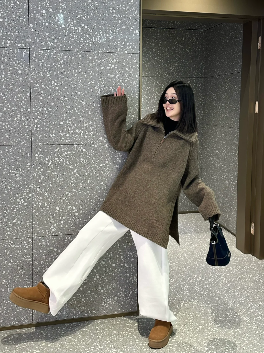 今天穿的咖色毛衣