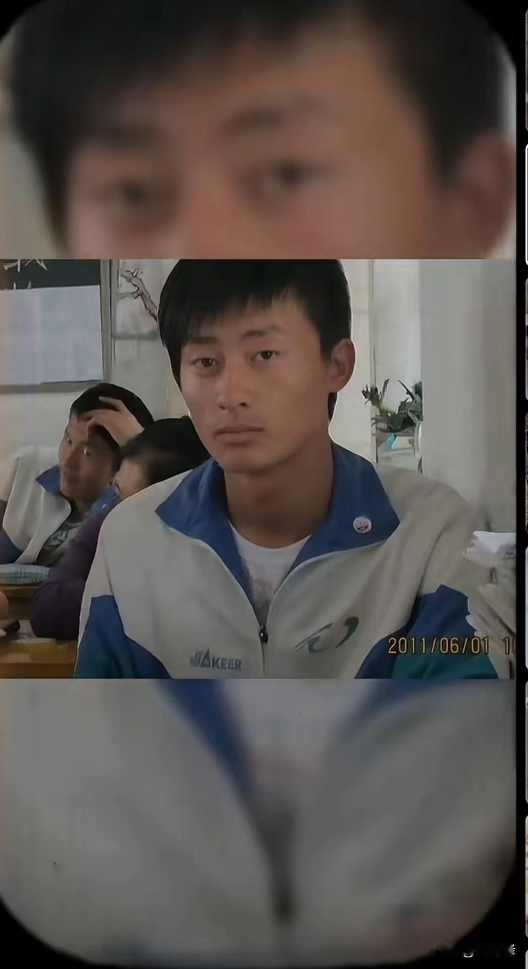 照片上的高中生你看着是不是眼熟？ 似曾相识？

2011年6月1日，这天是六一儿