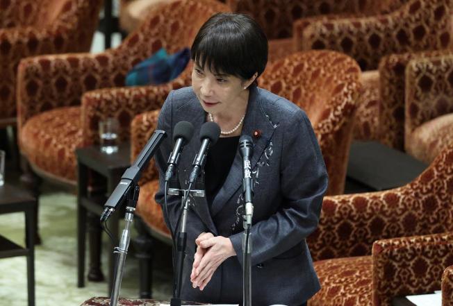 一封实名举报信，直接把日本首相高市早苗逼到了悬崖边上。眼看内阁支持率一路狂跌，这