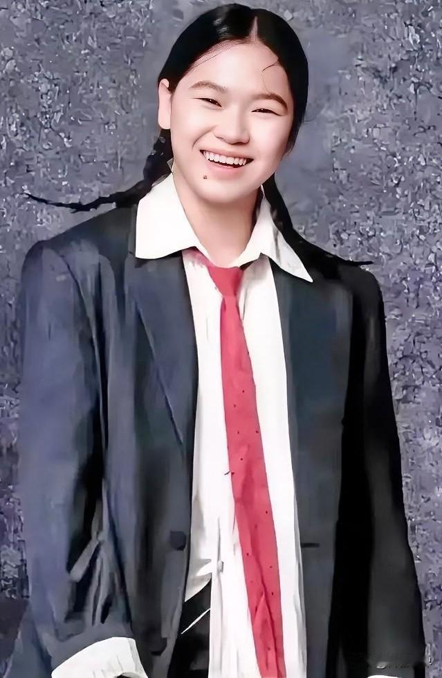 谁给可爱的乖宝打扮的，让我生出一百个不满意。请问，这叫时尚吗？除了这张让人爱不够