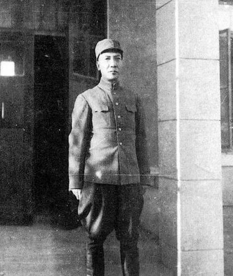 他是东北抗联中唯一一个南方人，不同于杨靖宇和赵尚志被叛徒背叛，他是抗联三杰中唯一