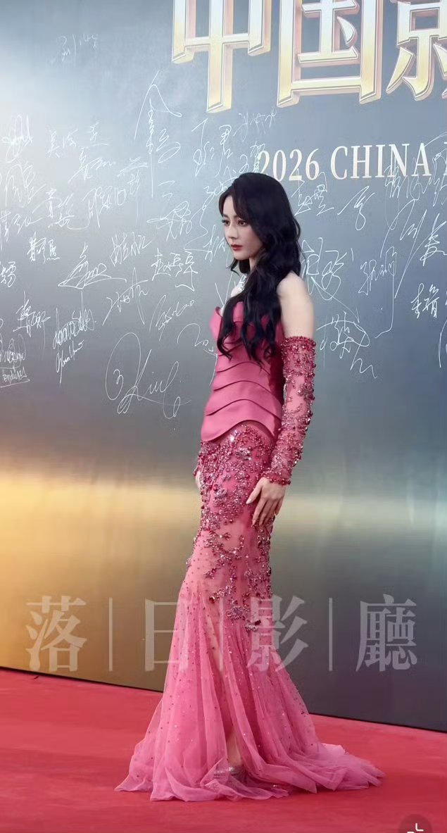迪丽热巴 中国影视之夜生图状态如何！中国影视之夜 迪丽热巴