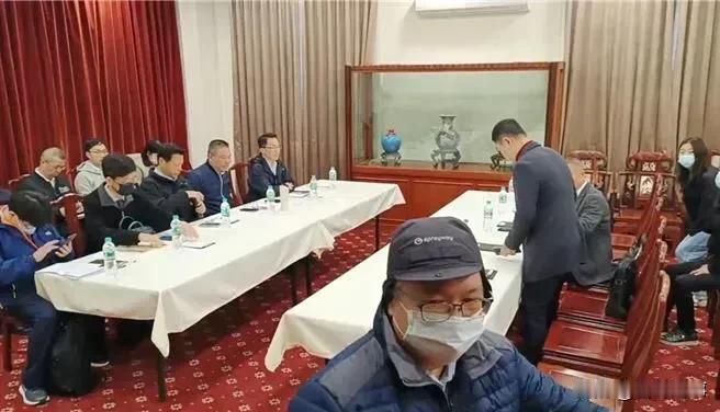 厦金海域陆船翻船案善后协商了6天第10次未果，真是马拉松式的奇迹，让受害者家属煎