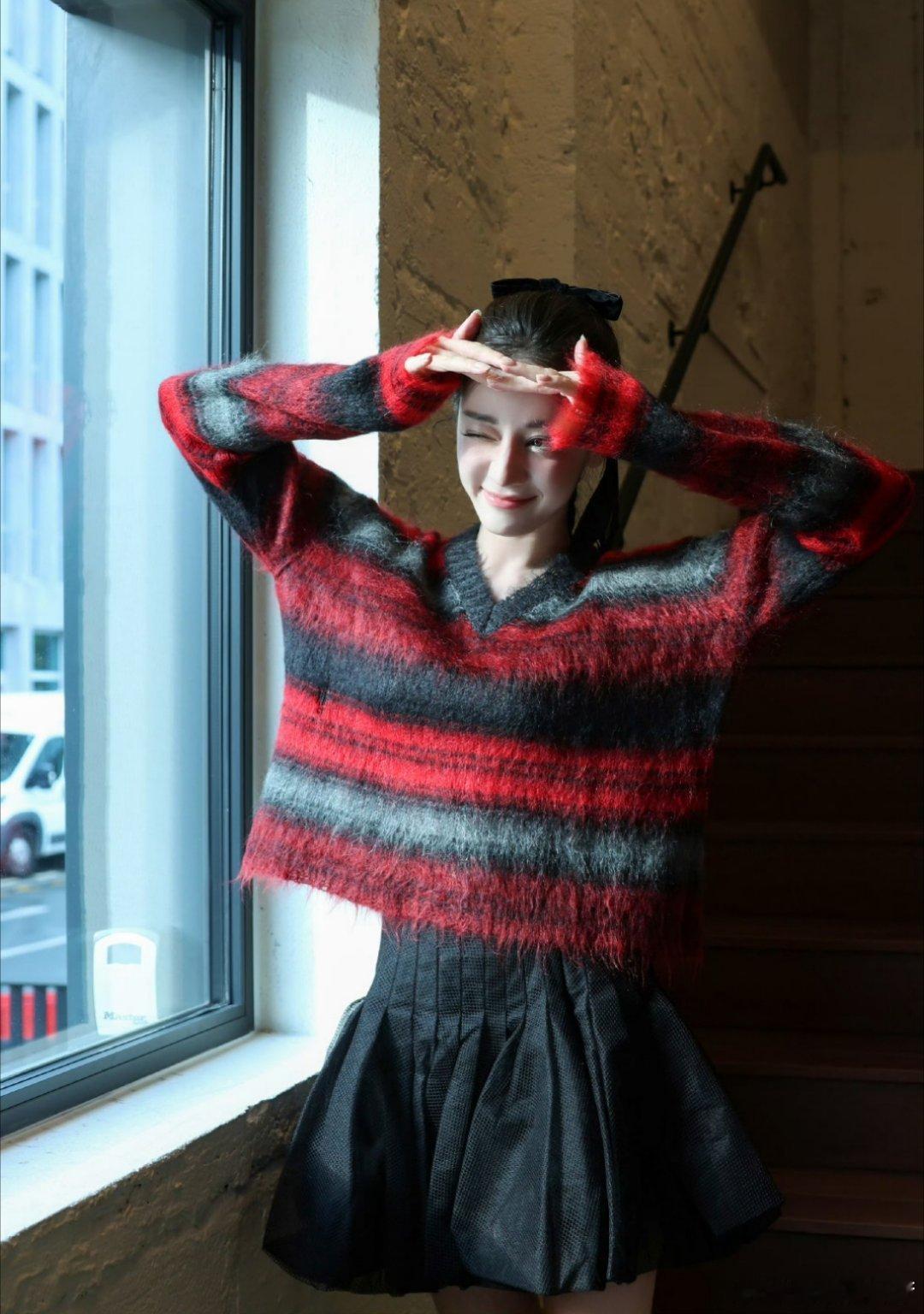 #迪丽热巴登人民日报宣传片#优秀的迪丽热巴，安利一下大美女。#迪丽热巴[超话]#