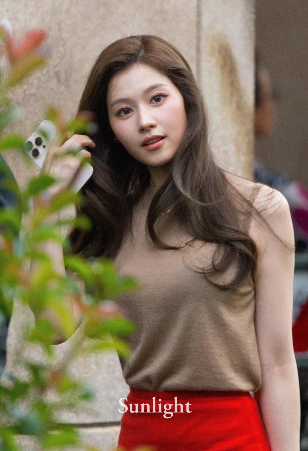 Pradass27✖️Sana💯
©️️Sunlight1229/G社
凑崎纱