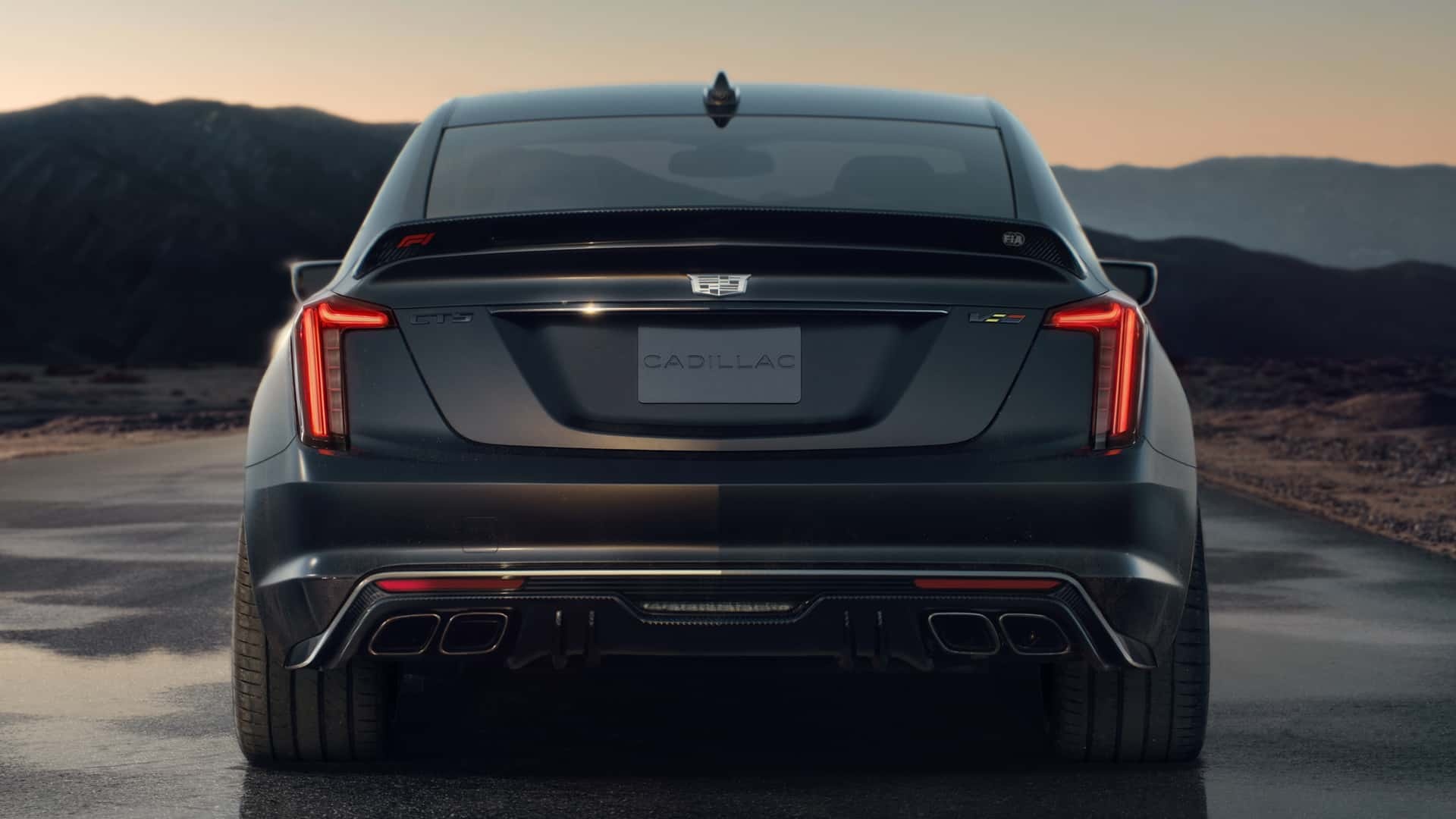 凯迪拉克CT5 Blackwing黑翼，F1系列多处F1铭文，限量26台，仅手动