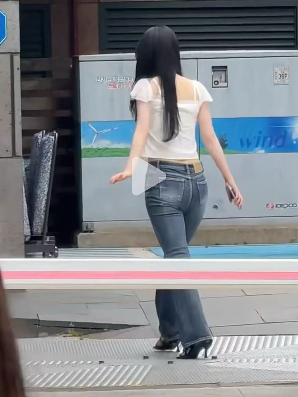 腿粗还是个塌屁股 