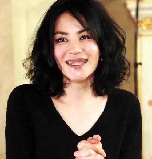 谢贤去世，让王菲面临一个难题
2026年7月20日，谢霆锋发文确认，父亲谢贤已经