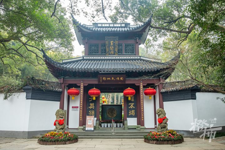 杭州Discovery丨求缘胜地黄龙洞焕新归来，西湖边规模最大的假山洞景，时隔多年再次对外开放