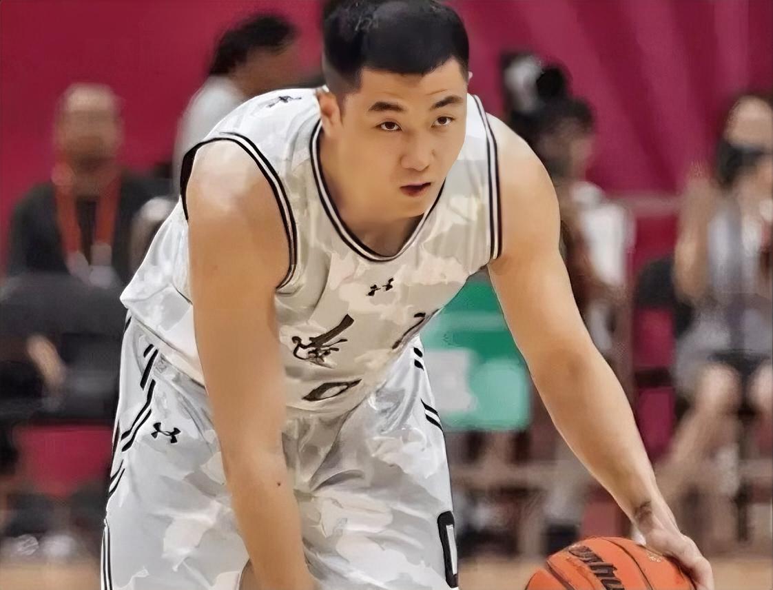 辽宁男篮老大高诗岩不愧是国家队后卫，一人获得全队一半的分数！

全运会男篮半决赛