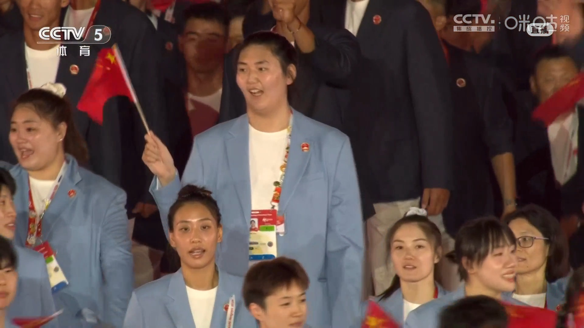 #张子宇亚运会开幕式入场#  2026亚运会开幕式，中国体育代表团入场，中国女篮