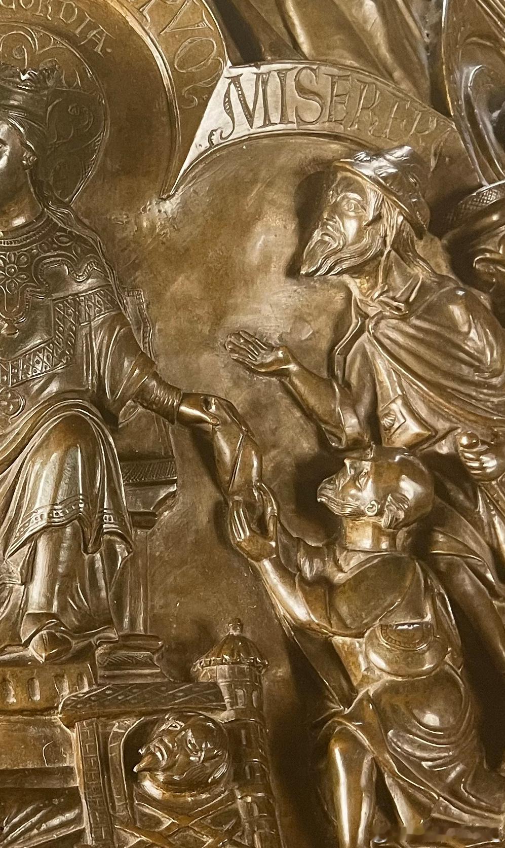 # 罗马式时期艺术  ROMANESQUE # 希尔德斯海姆洗礼盆由四个独立且拟