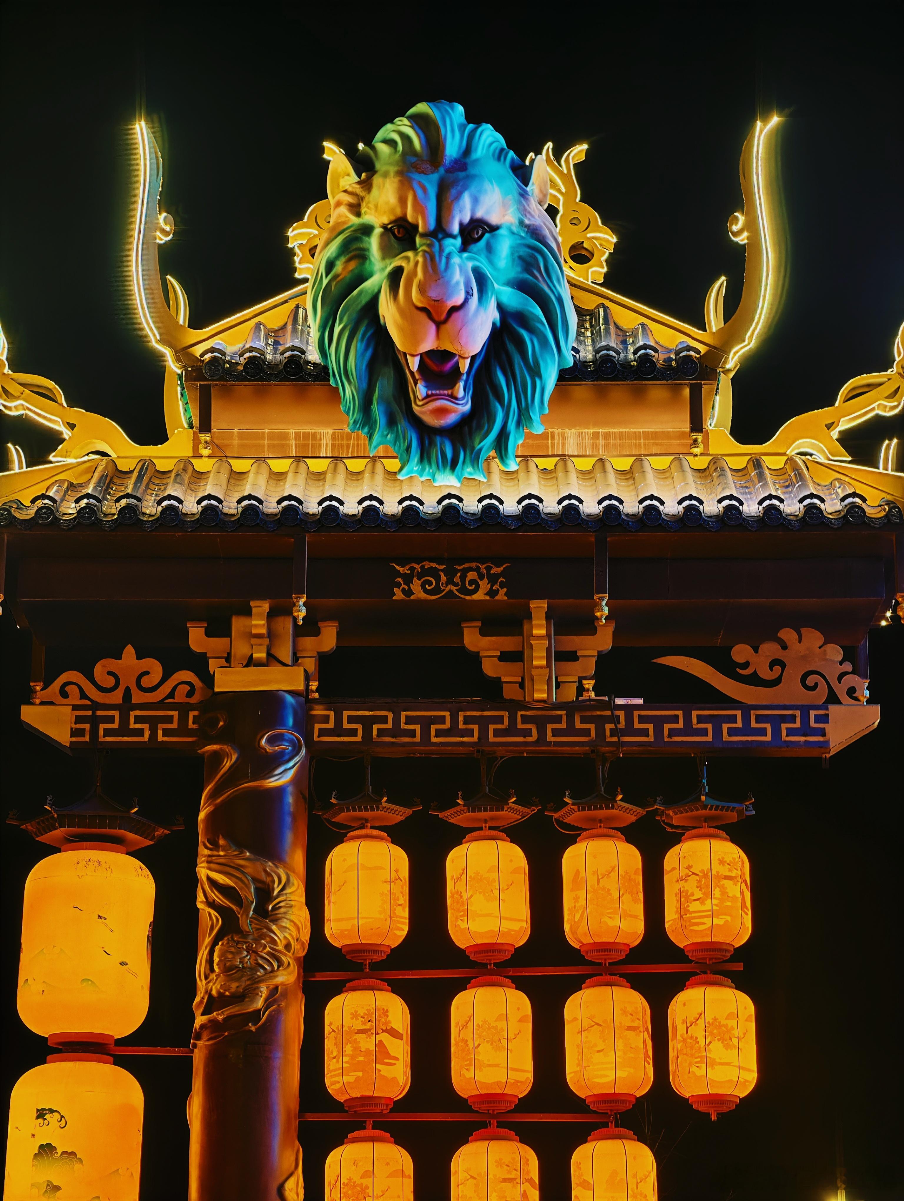 万岁山第二天，这地方值得来玩，消费也很低，园区里吃的东西都是几块到十几块钱范围，