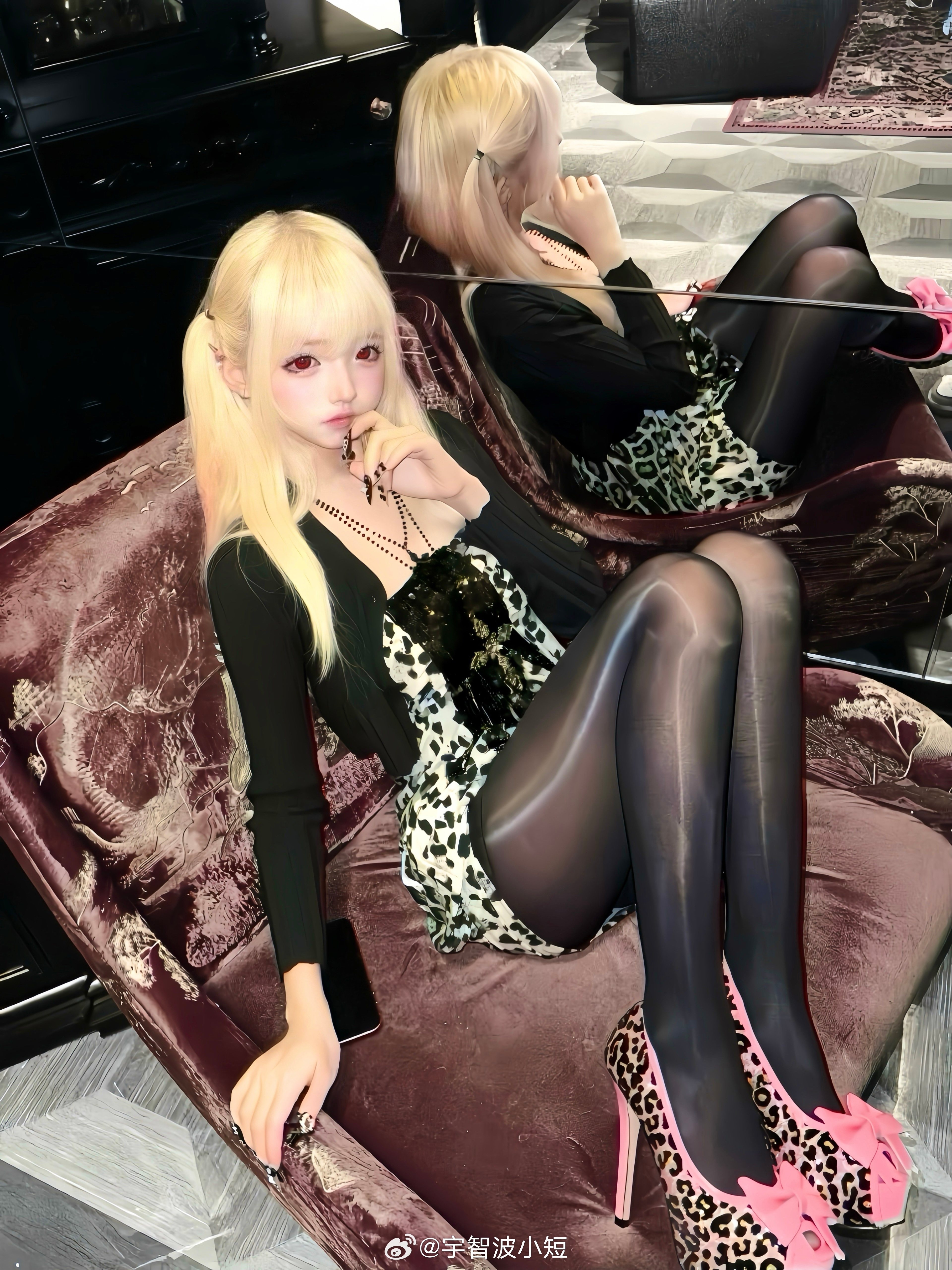 ^⁃ ⩊ ⁃₊⁺ 딩동⁺ ₊ 