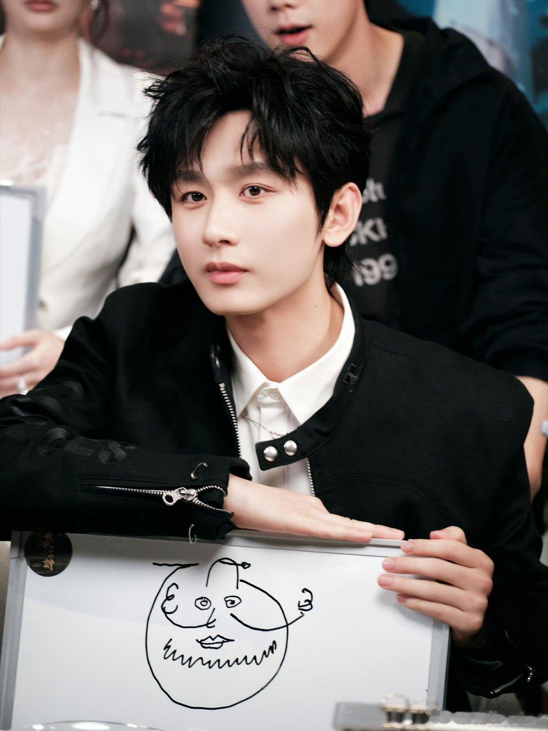 成毅赴山海cy成毅萧秋水李沉舟肖明明遇见你，是所有故事的开始。 喜欢你，是我做过