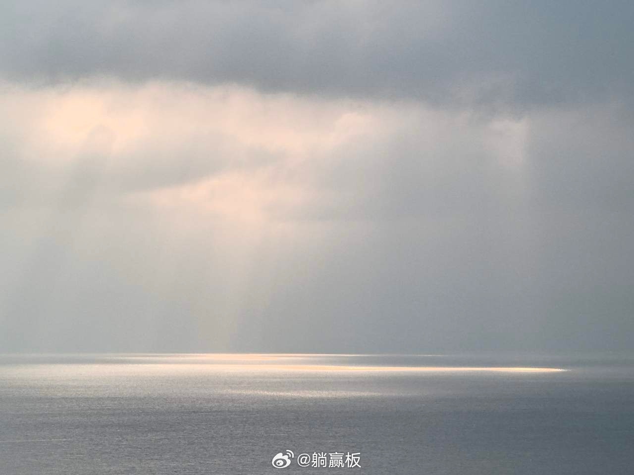 我现在有点怀疑美国是在钓鱼？自从哈梅内伊被美国和以色列炸死之后，他们其实就一直在
