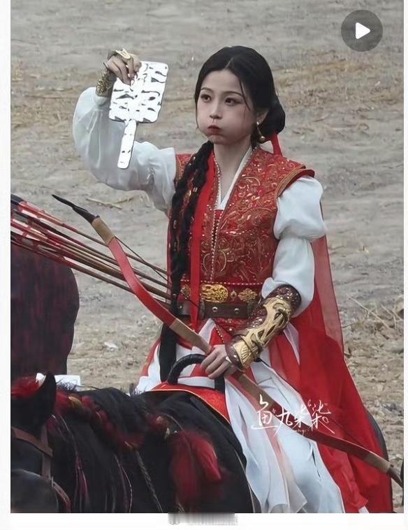 我觉得陈妍希小笼包的称号应该让给虞书欣