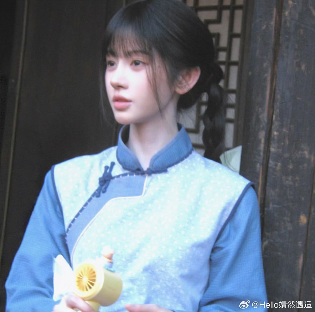 鞠婧祎 jjy鞠婧祎苏绿夏jjy鞠婧祎万花世界回头忍笑阶前立，总无语，也依依。