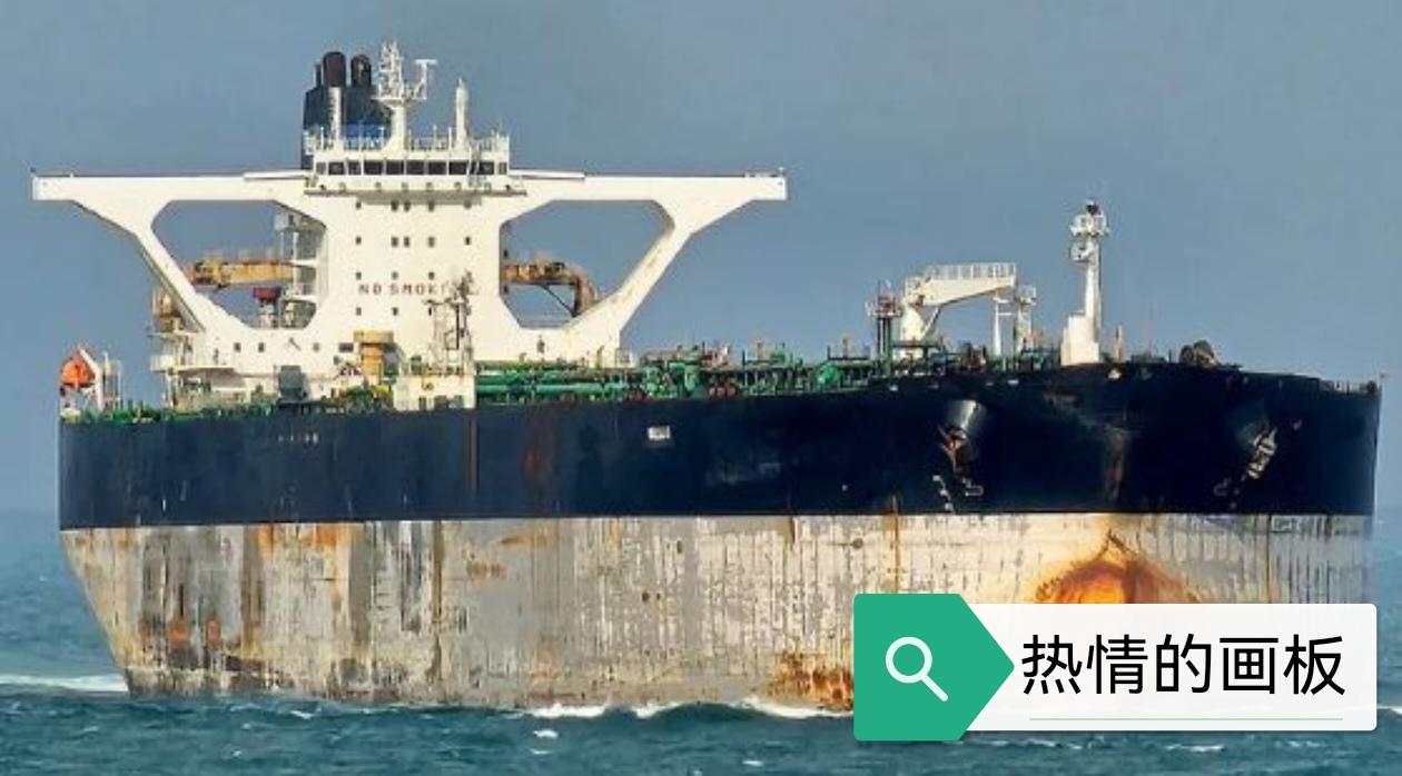 俄罗斯出动潜艇为遭美拦截的油轮护航！

据央视新闻1月7日消息，1月6日，一名美