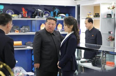 朝鲜“有变”？
朝鲜对伊朗态度有了变化。据路透社报道，出席国家情报院闭门简报会的