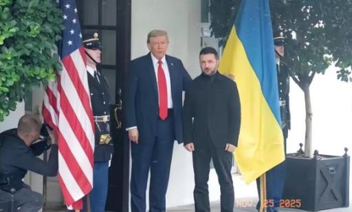 乌克兰这场绵延四年的冲突，外界仍在争论胜负、计较得失，可实际上，瓜分利益的勾当，