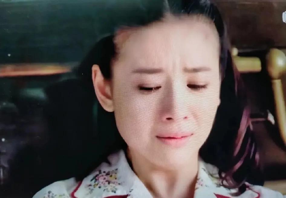 花开如梦
苏娴被妈妈逼分手的这一段
董洁的演技非常的惊艳
看，这哭戏是不是绝了