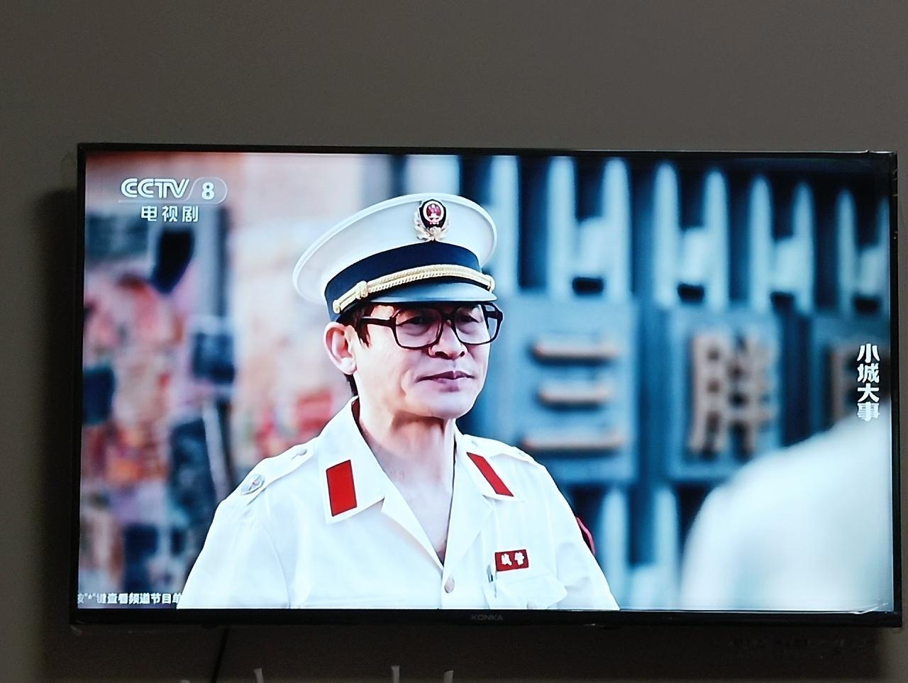 余铠磊在电视剧《沉默的荣耀》中活灵活现扮演了“活阎王”古正文，印象深刻，难以忘怀