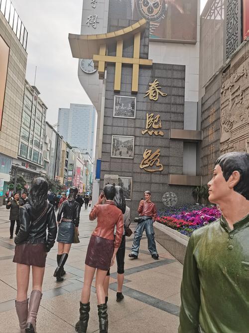 中国人沉默了！成都人民也沉默了！万万没能想到，回到法国就翻脸，果然如此西方真的不