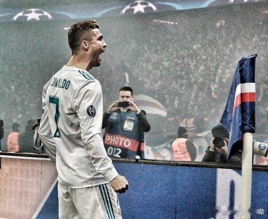 两人都羞辱了巴黎圣日耳曼班主任预测梅西c罗