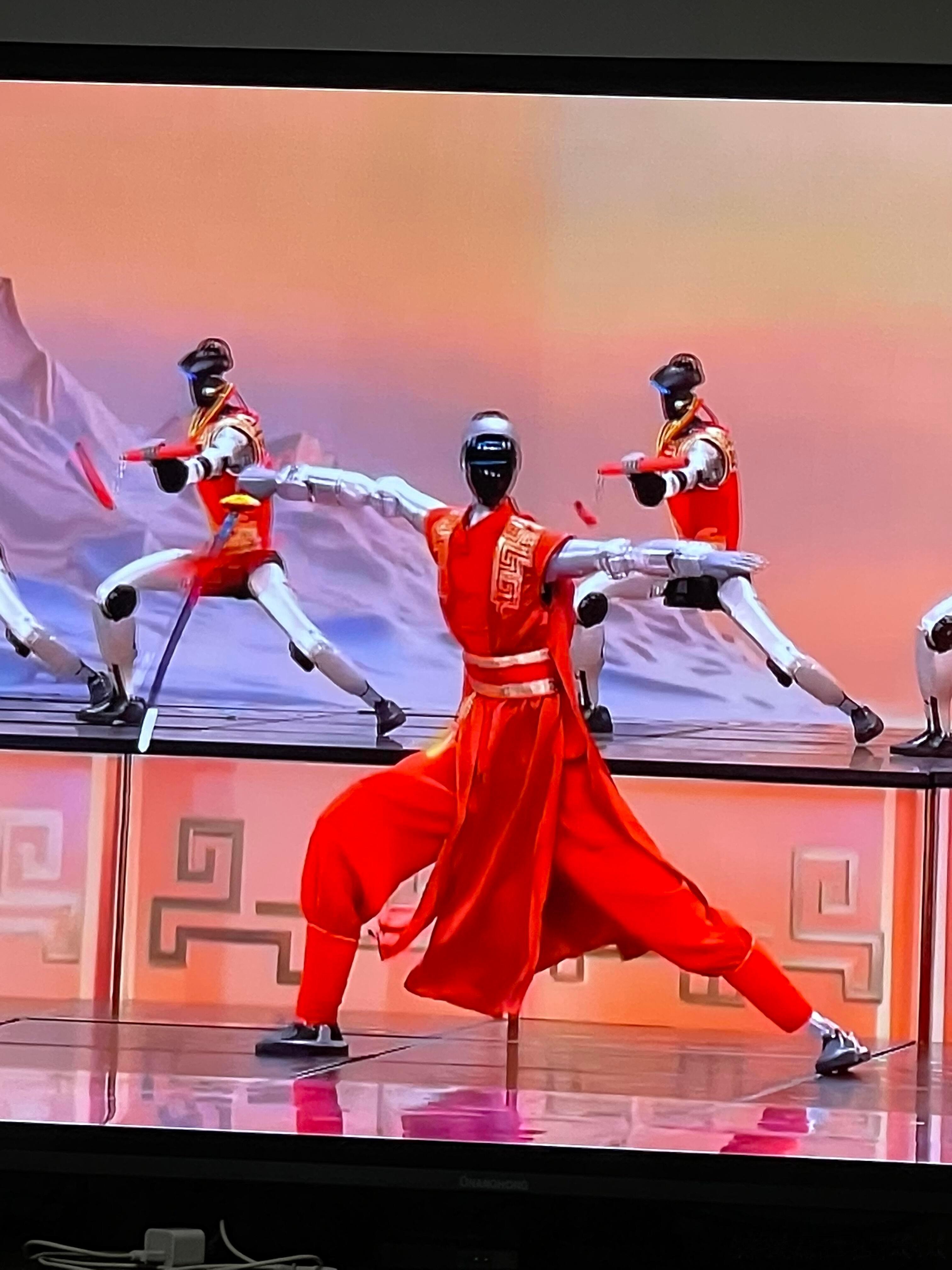 春晚机器人今年又解锁街舞新技能具身机器人舞出春晚新高度今年的春晚真的是高科技满满