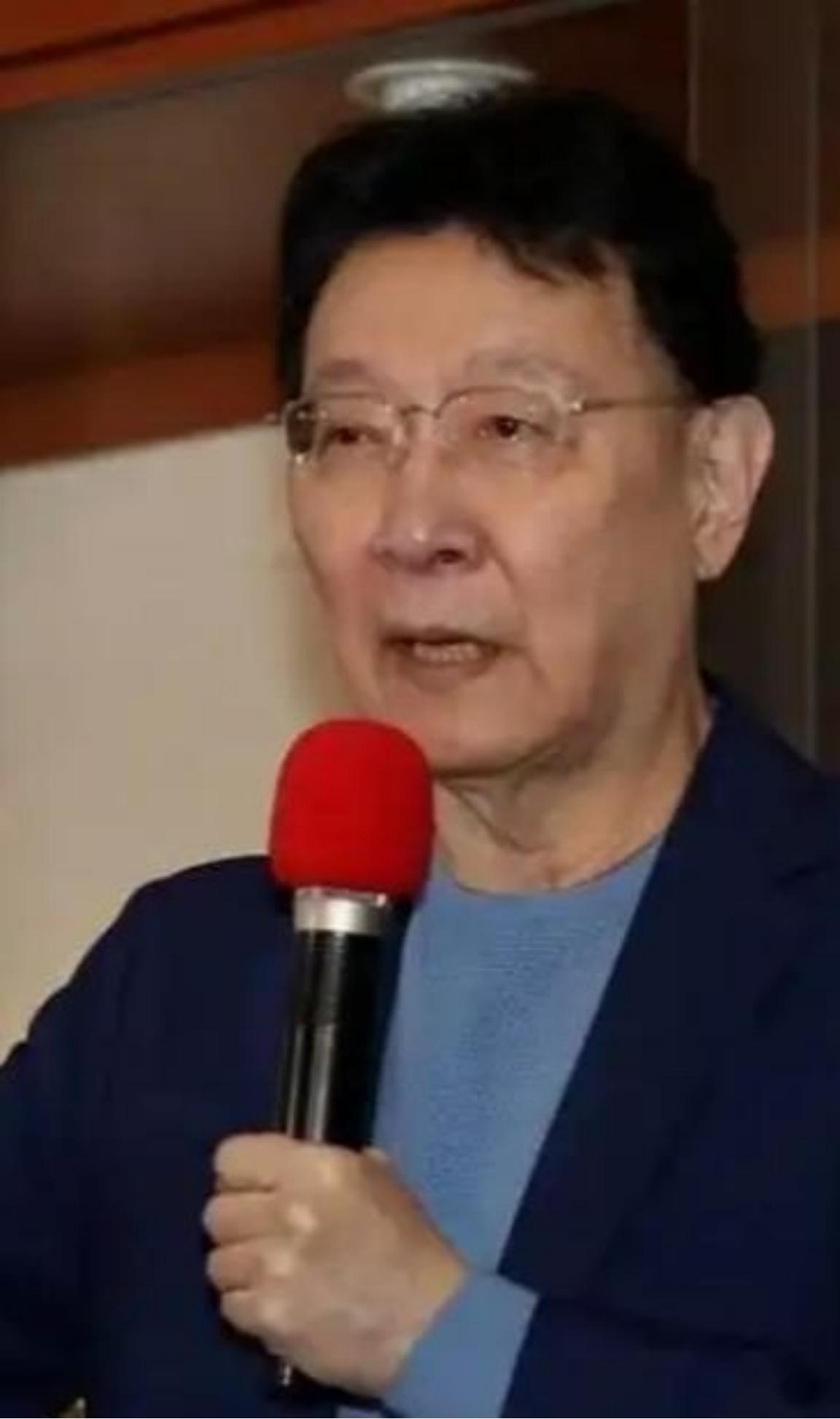 台湾名嘴赵少康曾在节目中质问大陆：“为什么一定要统一，统一有什么好处？”甚至还扬