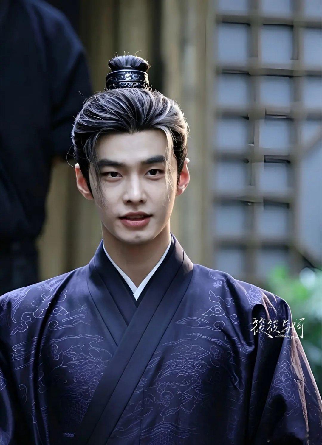 何与新剧也太。。 