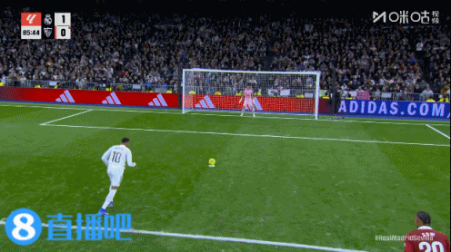 C罗 姆巴佩知道自己的定位，也明白 C 罗于自己和皇马的意义，相比于修斯和李哥，