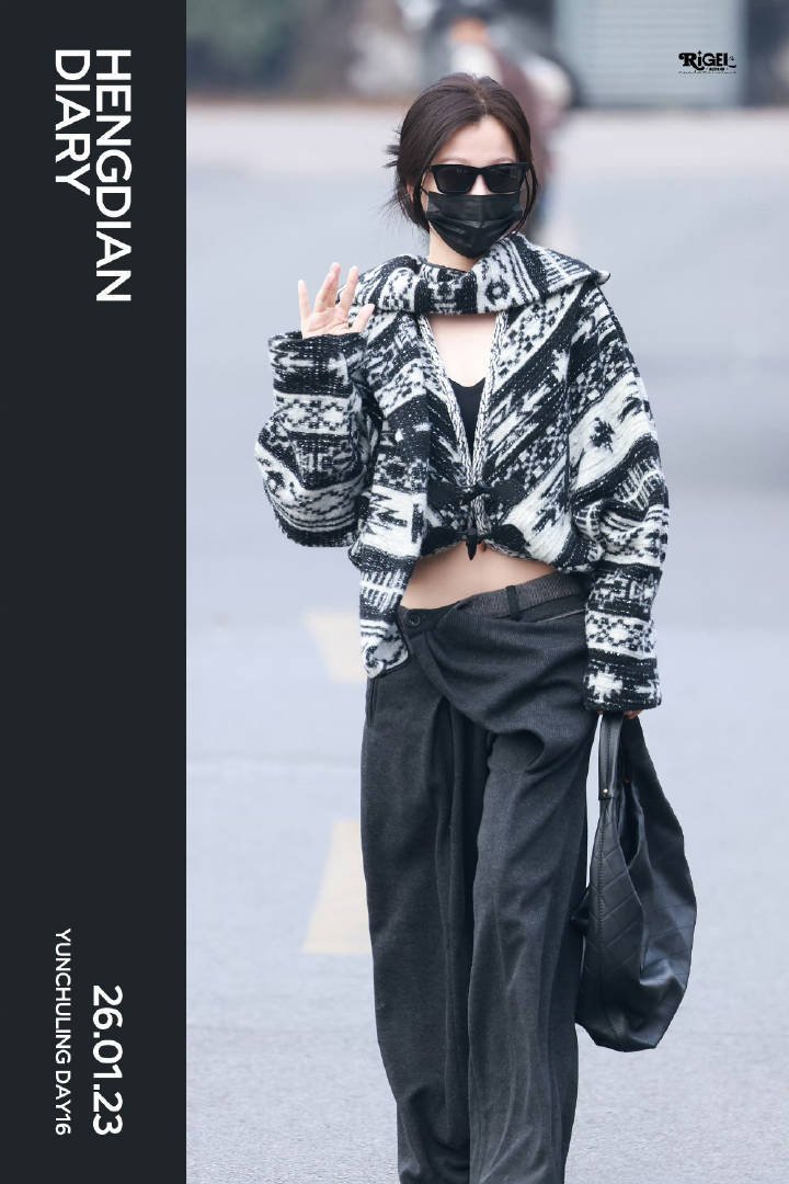 虞书欣云初令今日上班路透，酷飒拽姐T台秀！！