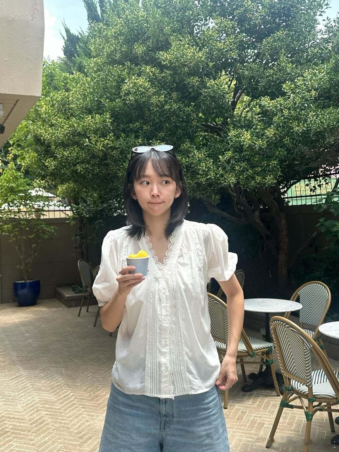 秦基周更新INS！！！！！！！！又努力又可爱的欧尼值得被更多人看见！！！！！！ 